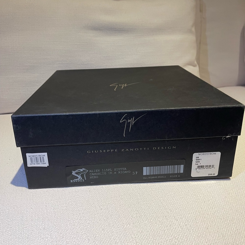 Giuseppe Zanotti - Picture 7 of 12